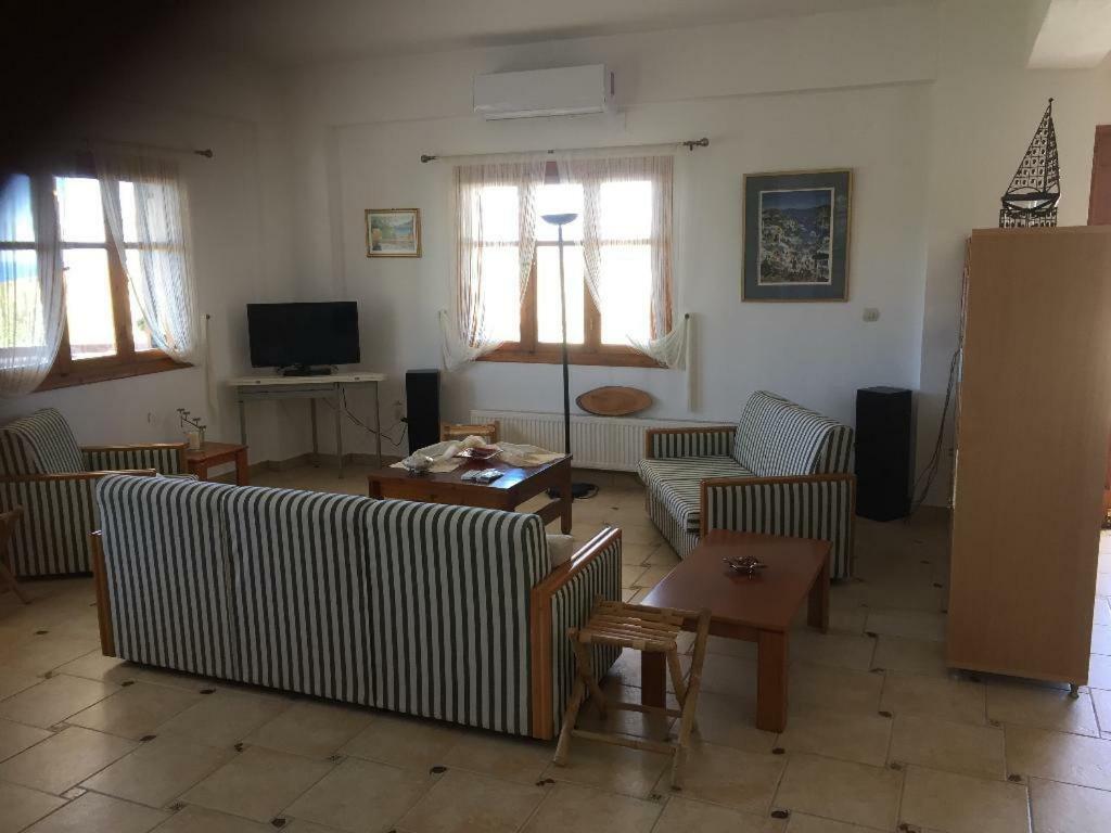 Villas Alexandros Petrino 칼라마키 외부 사진