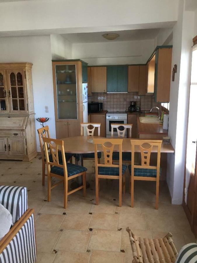 Villas Alexandros Petrino 칼라마키 외부 사진