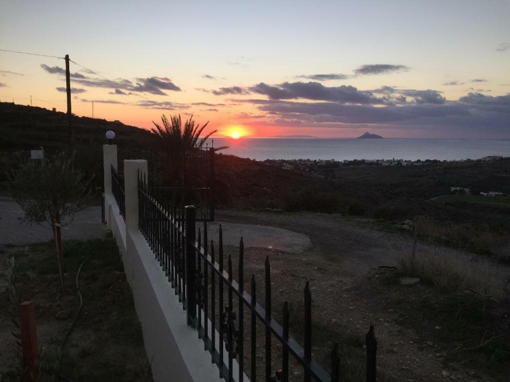 Villas Alexandros Petrino 칼라마키 외부 사진