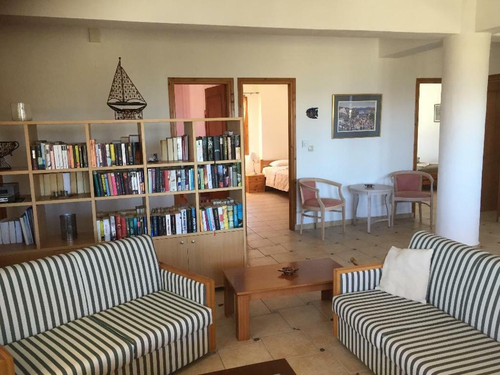 Villas Alexandros Petrino 칼라마키 외부 사진
